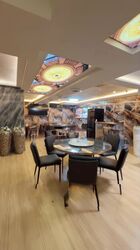 North Bridge Centre (D7), Retail #569175681
